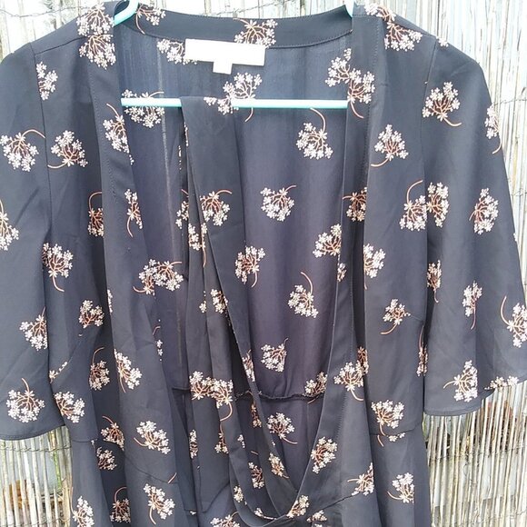 Loft Petites- Black Floral Wrap Blouse with Peplum Waist - SP - Picture 2 of 13